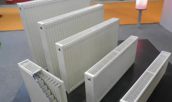 北京暖通展：什么是钢制板式暖气片